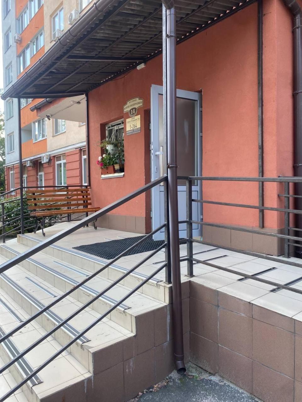 У 2 Хвилинах Від Метро Нова Супер Видова Kyiv Exterior photo